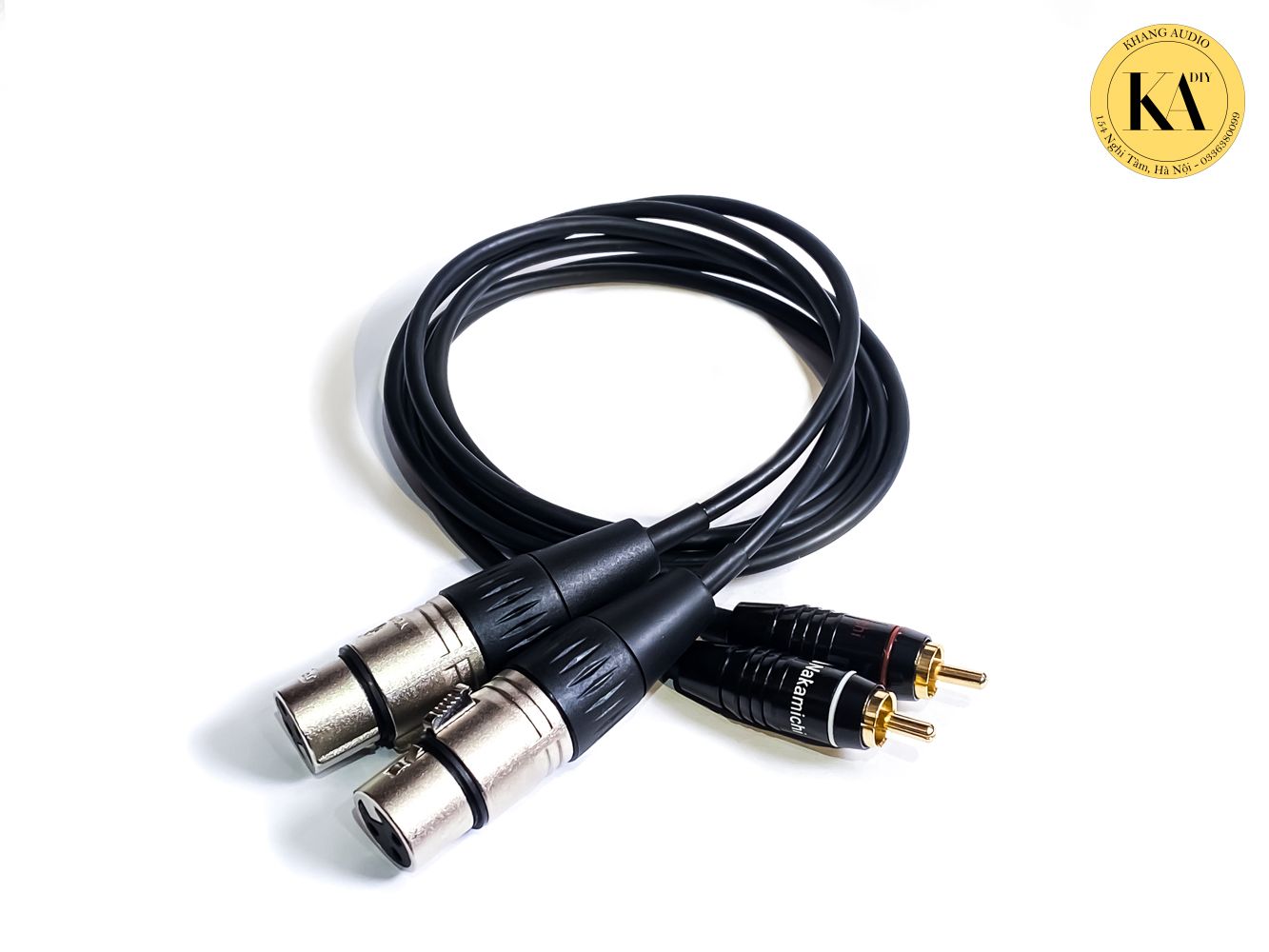 Hai đầu kết nối XLR c&aacute;i v&agrave; RCA của d&acirc;y Hitachi